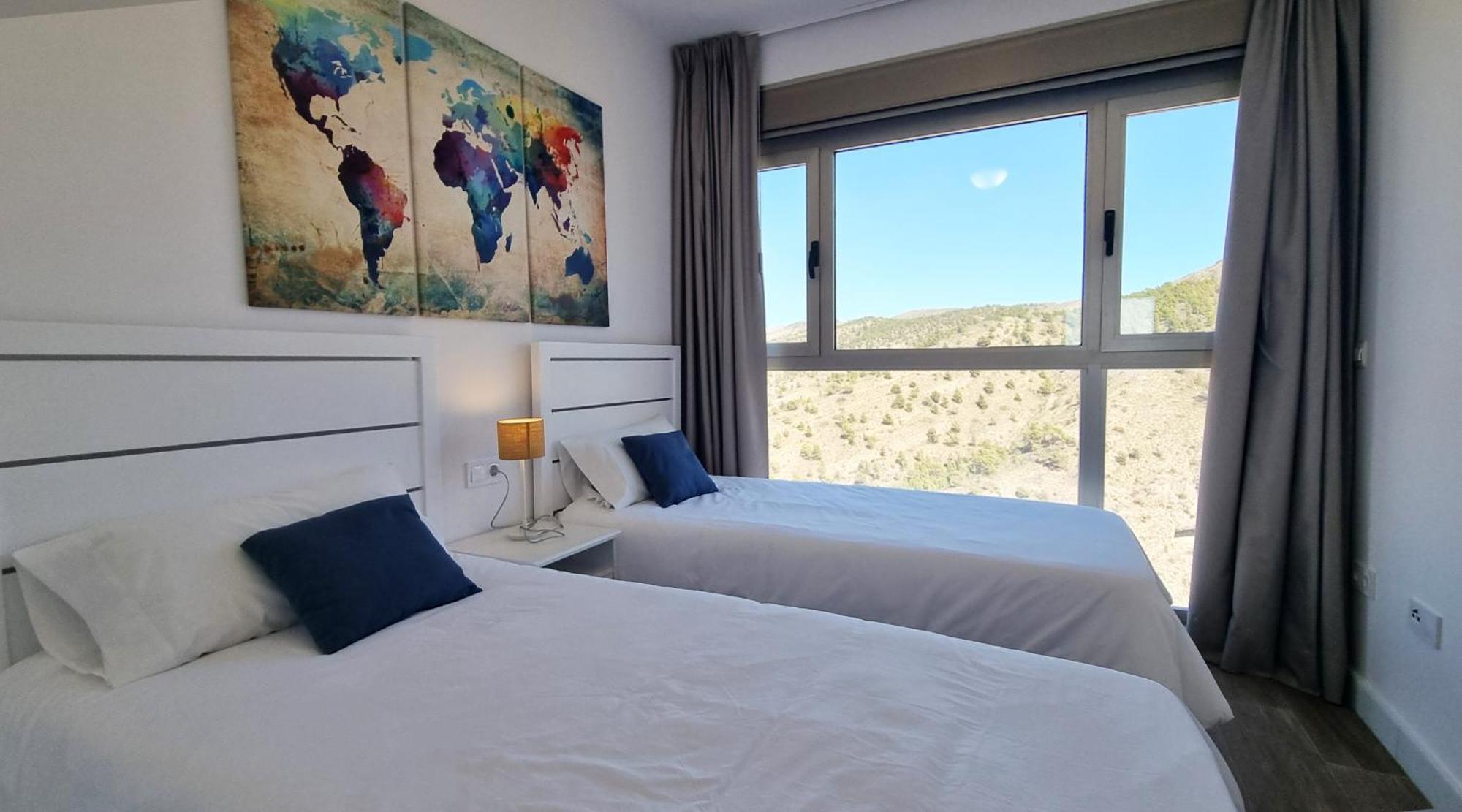 Apartment Skyscraper With Panoramic Views - Floor 38 *